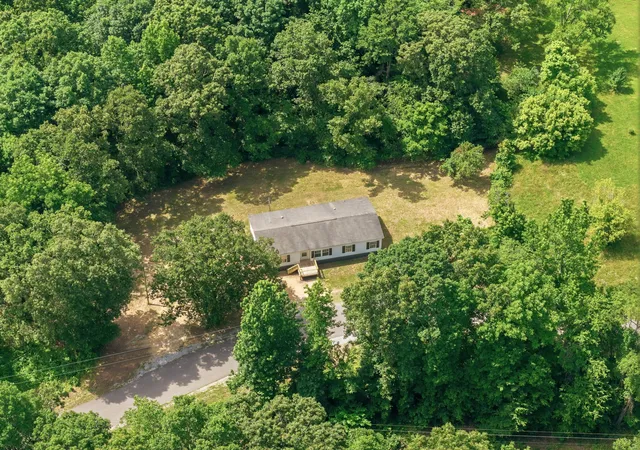 Homes for sale in Parsons, TN | 2625 Horny Head Creek Rd, Parsons, TN 38363 | MLS# 3260240