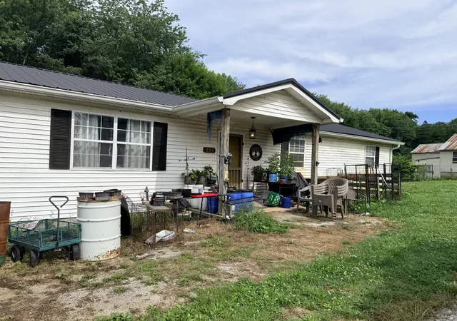 Homes for sale in Spencer, TN | 211 Church St, Spencer, TN 38585 | MLS# 3251778