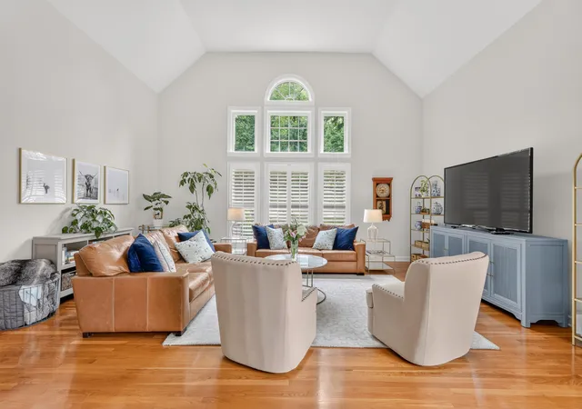 2nd image of 612 Eastcastle Ct, Franklin, TN 37069 | MLS# 3254695