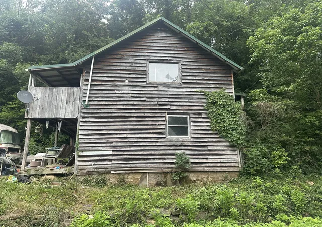 Photo 2 of Single family home for sale at 17 Hackett Valley Rd, Hickman, TN 38567 | MLS# 3251814 | Listing updated on 2026-09-18