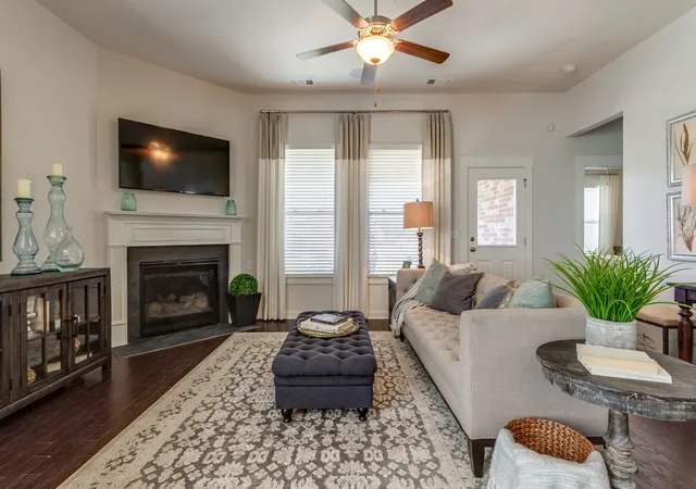 Photo 3 of Single family home for sale at 588 Foxglove Ln, Clarksville, TN 37043 | MLS# 3251879 | Listing updated on 2026-06-29