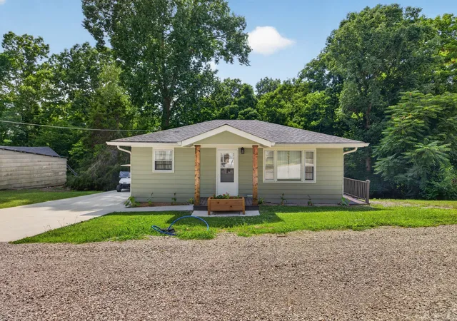 2nd image of 94 Cummins Ct, Celina, TN 38551 | MLS# 3251880