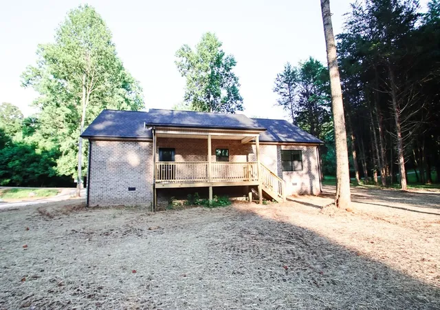 Homes for sale in Sparta, TN | 629 Crossvine Rd, Sparta, TN 38583 | MLS# 3251914