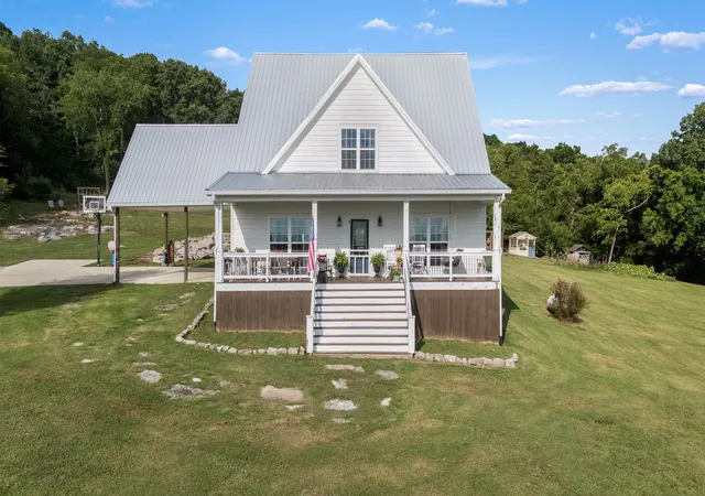 2nd image of 104 Hickerson Rd, Wartrace, TN 37183 | MLS# 3285550