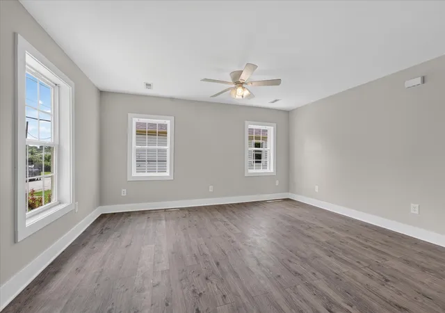 Photo 3 of Single family home for sale at 624 Elder St, Clarksville, TN 37040 | MLS# 3256632 | Listing updated on 2026-08-31