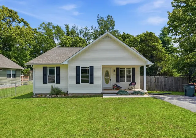 Homes for sale in Sparta, TN | 140 Carson St, Sparta, TN 38583 | MLS# 3256492
