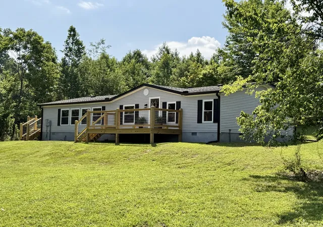Homes for sale in Bethpage, TN | 1624 Rock Bridge Rd, Bethpage, TN 37022 | MLS# 3254894