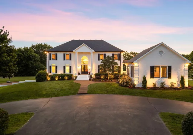 Photo 1 of Mansion for sale at 2620 Goose Crk By Pass, Franklin, TN 37064 | MLS# 3252020 | Listing updated on 2026-09-04