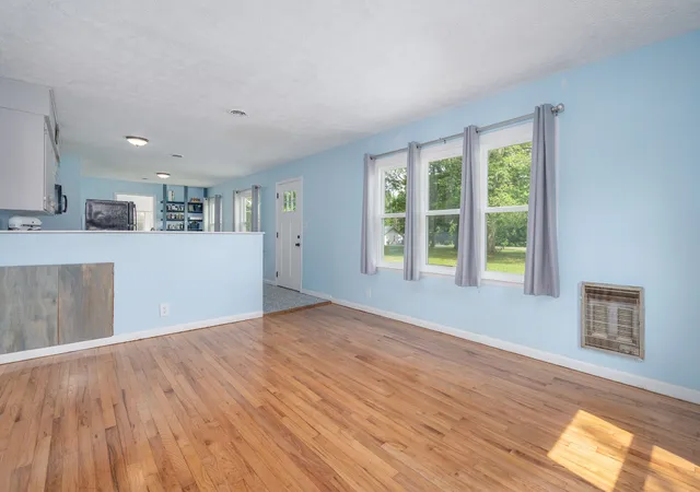 Photo 4 of Single family home for sale at 19 Ostewig Dr, Tennessee Ridge, TN 37178 | MLS# 3282350 | Listing updated on 2026-09-23