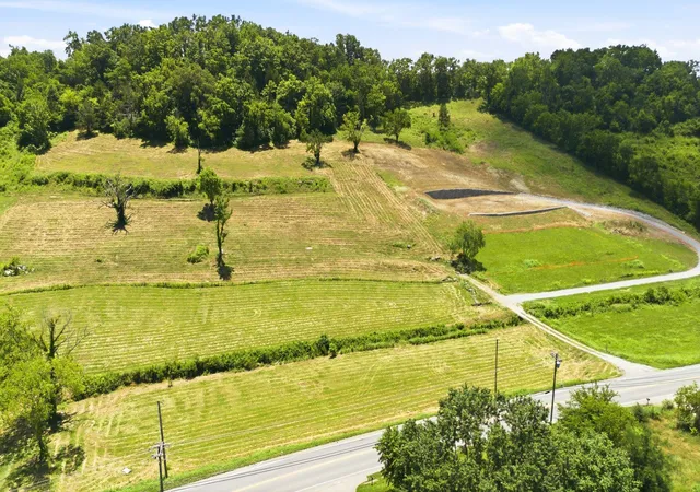 3rd image of 1952 Carters Creek Pike, Franklin, TN 37064 | MLS# 3252002