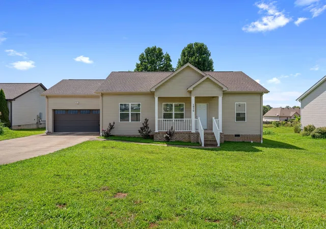 Homes for sale in Columbia, TN | 1976 Normandy Dr, Columbia, TN 38401 | MLS# 3255469