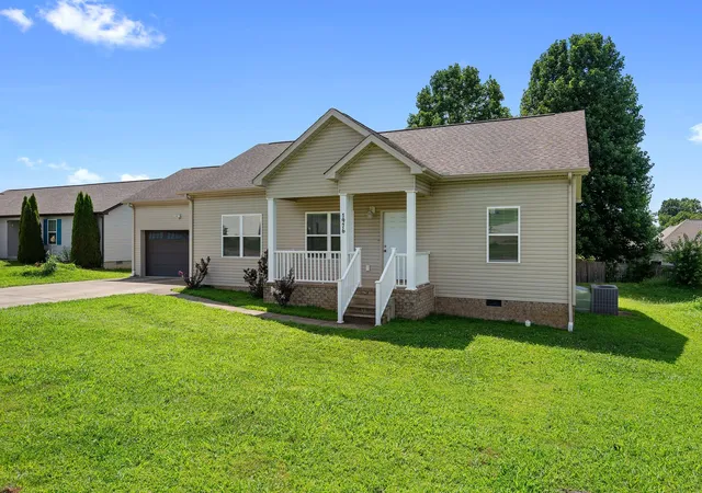 Homes for sale in Columbia, TN | 1976 Normandy Dr, Columbia, TN 38401 | MLS# 3255469