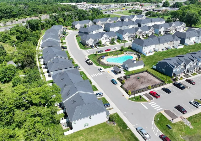 Photo 2 of Townhouse for sale at 174 Brighton Ln, Lebanon, TN 37090 | MLS# 3253458 | Listing updated on 2026-08-20