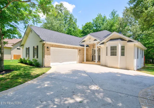 1st image of 35 Leaf Circle, Crossville, TN 38558 | MLS# 3252036