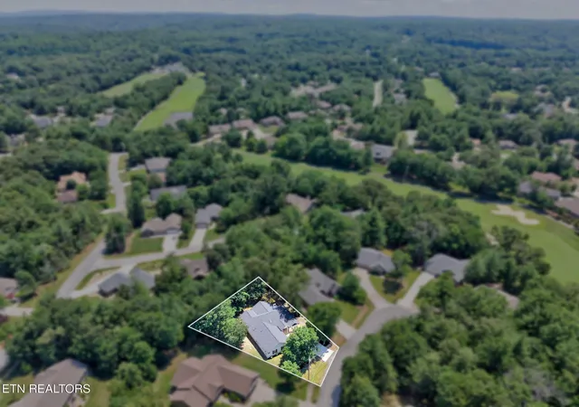 3rd image of 35 Leaf Circle, Crossville, TN 38558 | MLS# 3252036