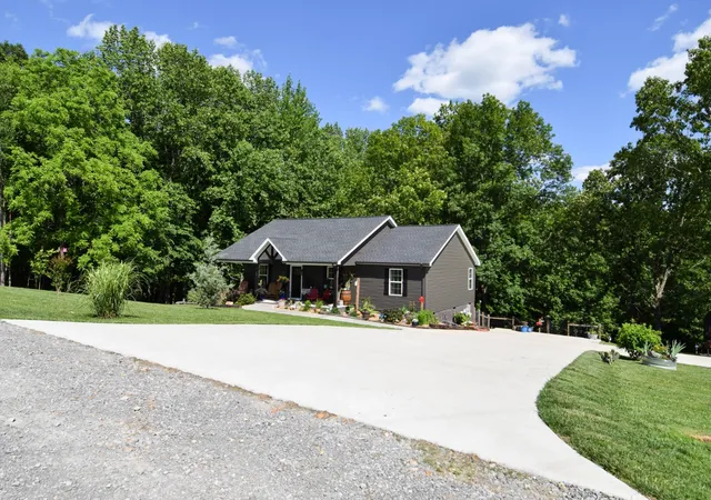 3rd image of 421 Marlin Ln, Westmoreland, TN 37186 | MLS# 3252148