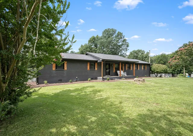 Photo 3 of Single family home for sale at 169 Warner Brg Rd, Shelbyville, TN 37160 | MLS# 3253568 | Listing updated on 2026-09-19