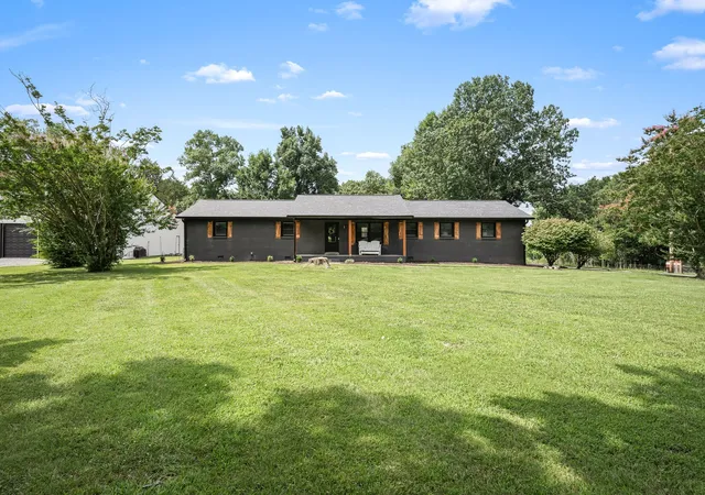 Photo 4 of Single family home for sale at 169 Warner Brg Rd, Shelbyville, TN 37160 | MLS# 3253568 | Listing updated on 2026-09-19