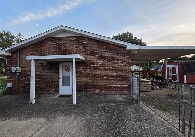3rd image of 2240 Robin Dr, Clarksville, TN 37042 | MLS# 3305538