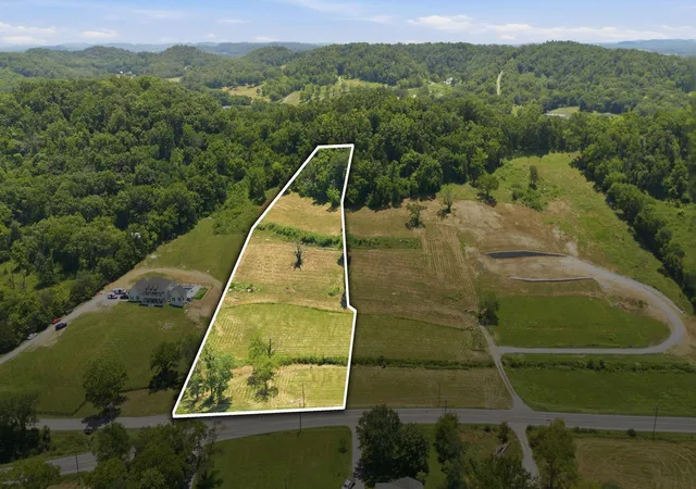 1st image of 297 Old Carters Creek Pike, Franklin, TN 37064 | MLS# 3252109