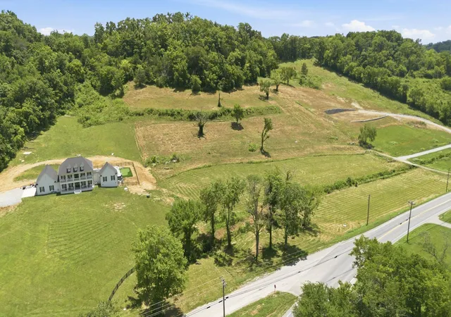 3rd image of 297 Old Carters Creek Pike, Franklin, TN 37064 | MLS# 3252109