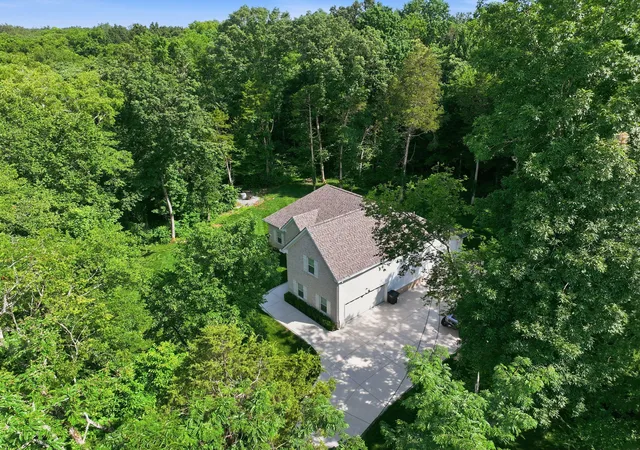 1st image of 1304 Summer Station Dr, Chapel Hill, TN 37034 | MLS# 3253507