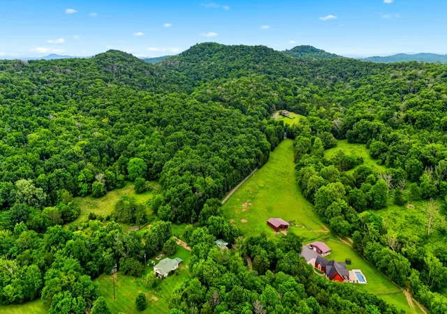 Homes for sale in Watertown, TN | 427 Adams Rd, Watertown, TN 37184 | MLS# 3262675