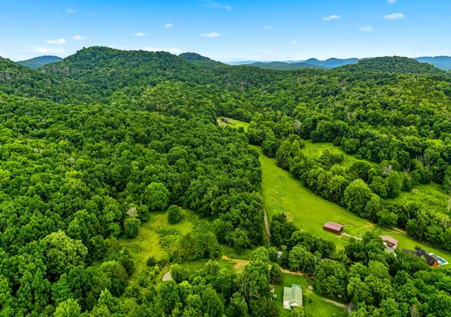 Homes for sale in Watertown, TN | 427 Adams Rd, Watertown, TN 37184 | MLS# 3262675