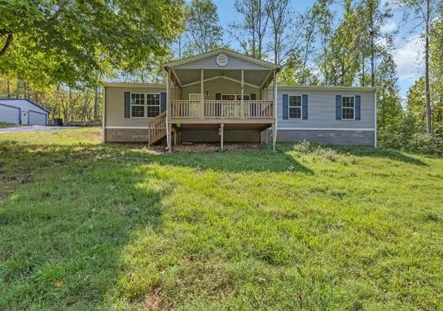 Homes for sale in Dickson, TN | 2040 Turkey Creek Rd, Dickson, TN 37055 | MLS# 3260393
