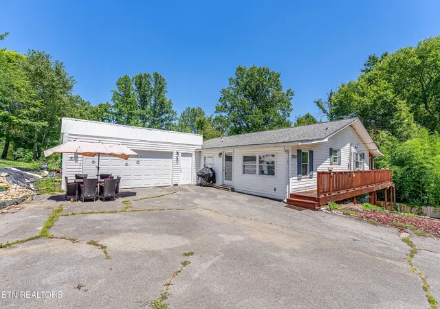 Photo 1 of Single family home for sale at 2045 Scenic Meadow Way #2045, Powell, TN 37849 | MLS# 3518839 | Listing updated on 2026-09-01