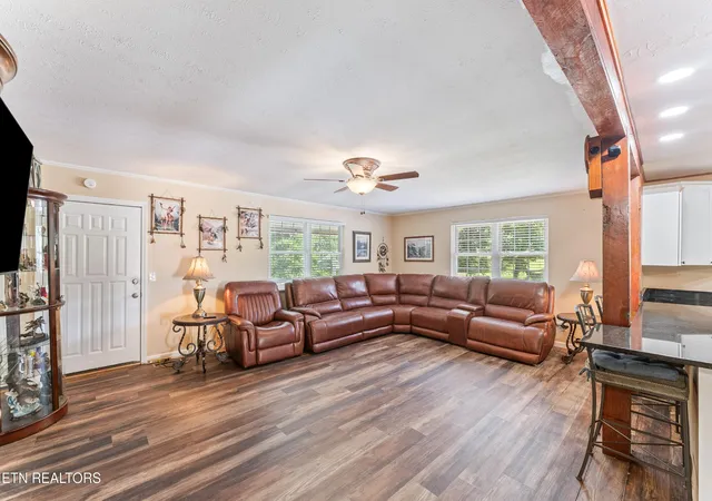 Photo 3 of Single family home for sale at 2045 Scenic Meadow Way #2045, Powell, TN 37849 | MLS# 3518839 | Listing updated on 2026-09-01
