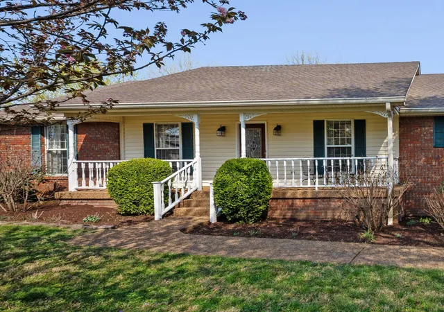 Single family home for sale at 307 Dawn Pl, Lebanon, TN 37087 | MLS# 3256236
