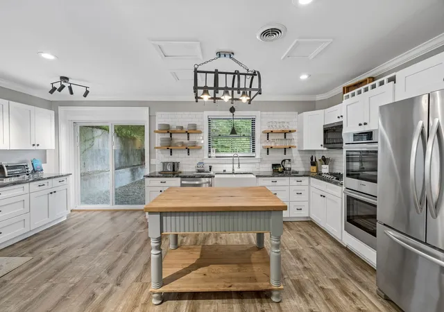 Photo 3 of Single family home for sale at 7330 S Harpeth Rd, Franklin, TN 37064 | MLS# 3255068 | Listing updated on 2026-09-04