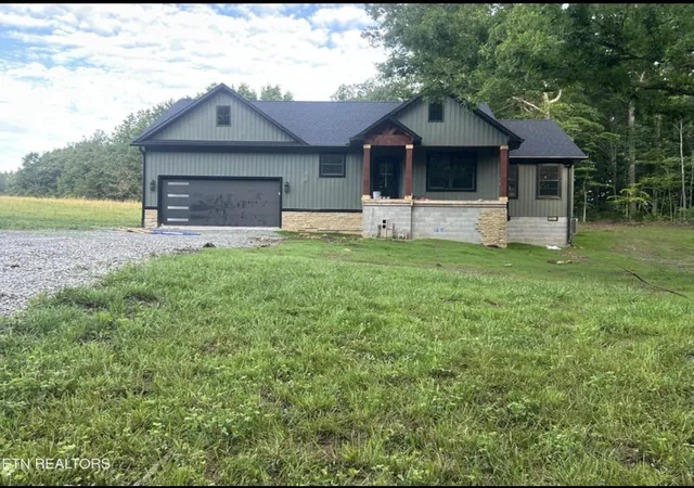Homes for sale in Jamestown, TN | 228 Georgee Rd, Jamestown, TN 38556 | MLS# 3253497