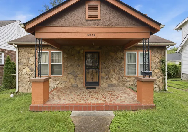 Photo 1 of Single family home for sale at 2305 Cisco St, Nashville, TN 37204 | MLS# 3255702 | Listing updated on 2026-08-24