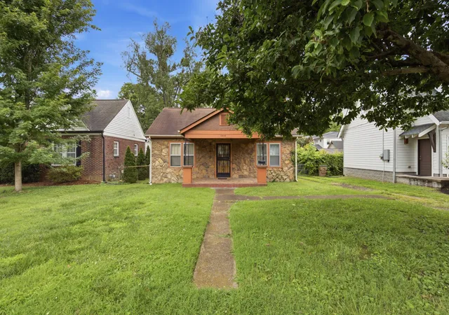 Photo 2 of Single family home for sale at 2305 Cisco St, Nashville, TN 37204 | MLS# 3255702 | Listing updated on 2026-08-24