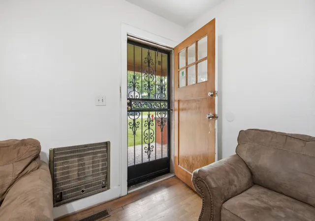 Photo 4 of Single family home for sale at 2305 Cisco St, Nashville, TN 37204 | MLS# 3255702 | Listing updated on 2026-08-24