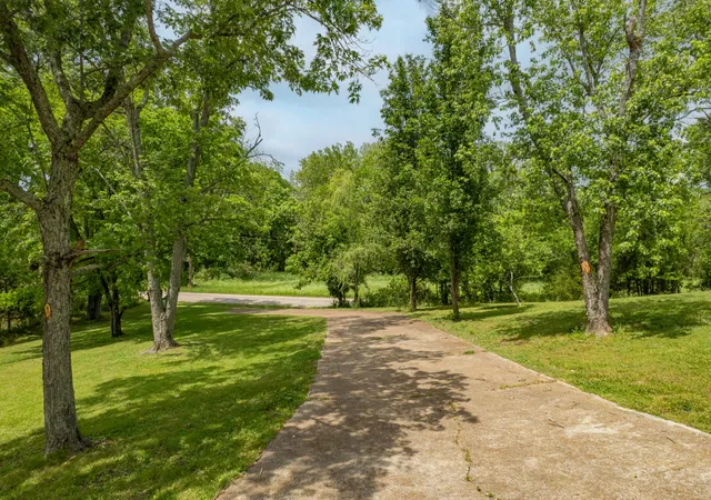 Homes for sale in Hampshire, TN | 4187 Booker Farm Rd, Hampshire, TN 38461 | MLS# 3254898