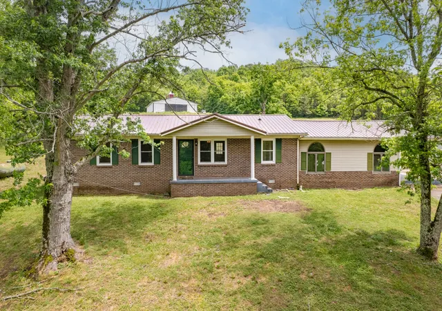 Homes for sale in Hampshire, TN | 4187 Booker Farm Rd, Hampshire, TN 38461 | MLS# 3254898