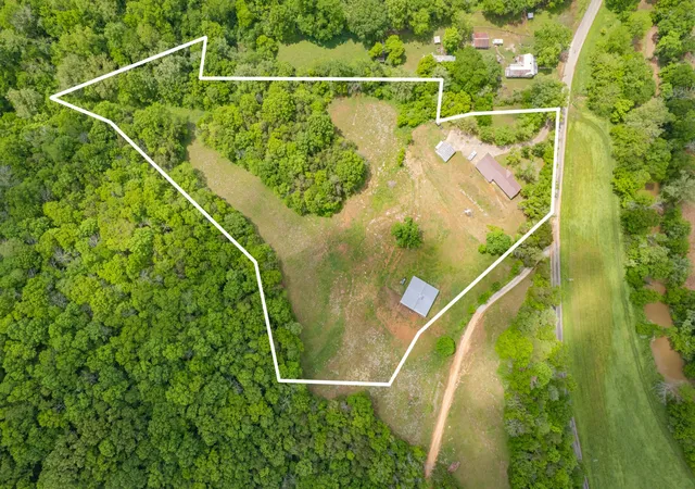 Homes for sale in Hampshire, TN | 4187 Booker Farm Rd, Hampshire, TN 38461 | MLS# 3254898