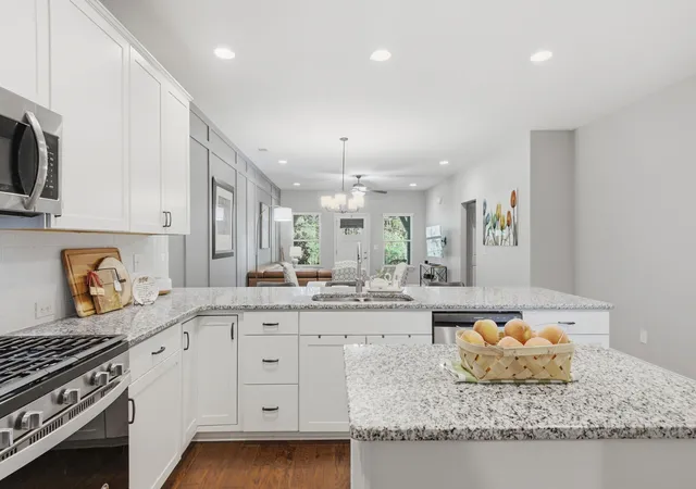 Photo 2 of Single family home for sale at 2027 Moultrie Cir, Franklin, TN 37064 | MLS# 3254906 | Listing updated on 2026-10-12
