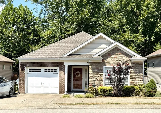 Single family home for sale at 2422 Duxbury Dr, Columbia, TN 38401 | MLS# 3263166