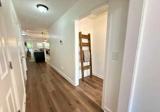Photo 3 of Single family home for sale at 2422 Duxbury Dr, Columbia, TN 38401 | MLS# 3263166 | Listing updated on 2026-09-24