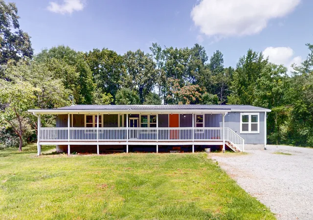 Homes for sale in Bon Aqua, TN | 9464 Sugar Tree Dr, Bon Aqua, TN 37025 | MLS# 3256202