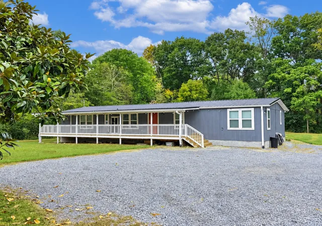 Photo 1 of Manufactured home for sale at 9464 Sugar Tree Dr, Bon Aqua, TN 37025 | MLS# 3256202 | Listing updated on 2026-10-09