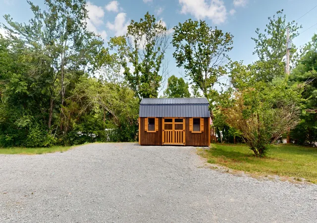 Photo 3 of Manufactured home for sale at 9464 Sugar Tree Dr, Bon Aqua, TN 37025 | MLS# 3256202 | Listing updated on 2026-10-09