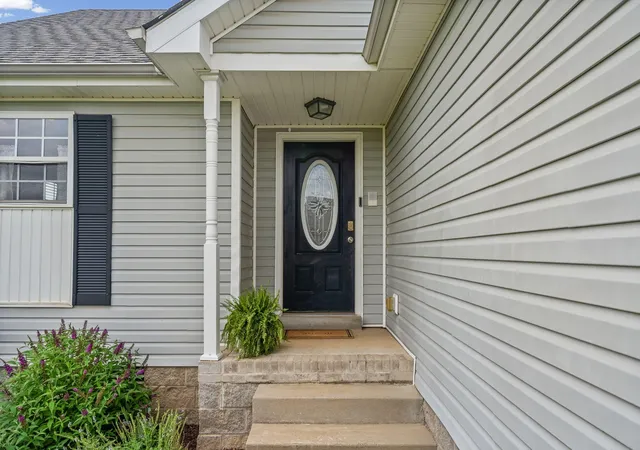 Photo 3 of Sale Pending at 3796 Cindy Jo Dr, Clarksville, TN 37040 | MLS# 3253602 | Listing updated on 2026-08-27