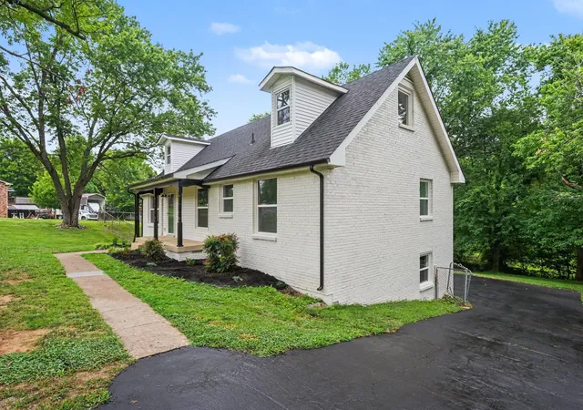 3rd image of 4833 Shasta Dr, Old Hickory, TN 37138 | MLS# 3259807