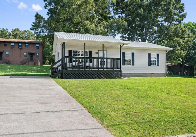 Homes for sale in Athens, TN | 104 Aldridge Lane, Athens, TN 37303 | MLS# 3269765
