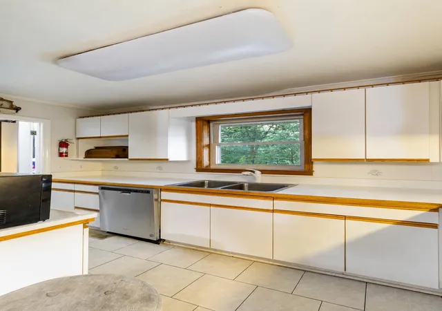 Photo 3 of Single family home for sale at 310 Curtis Rd, Dalton, GA 30720 | MLS# 3302344 | Listing updated on 2026-10-05